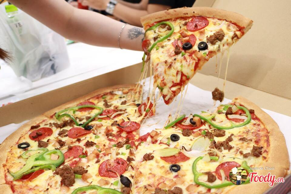 pizza khổng lồ