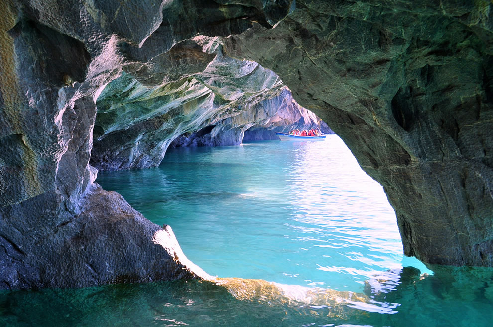Reserva-Nacional-Cavernas-de-Marmol-Lago-General-Carrera-Cavernas-de-Marmol-Patagonia-Chilena(1).jpg
