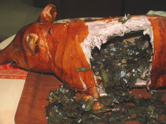 Món lợn quay là món ăn trong ngày tết của đồng bào dân tộc nào
