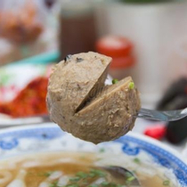 Bánh Canh Bò Viên - Nguyễn Văn Nguyễn