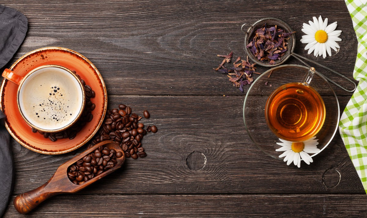 Bạn đã từng thử trà và cà phê ở Lê Văn Duyệt? Hãy cùng nhìn vào hình ảnh này và cảm nhận sự kết hợp hoàn hảo giữa hương vị tuyệt vời của trà và cà phê tại địa chỉ nổi tiếng này.