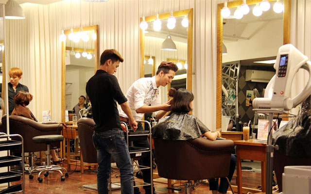 Địa chỉ các tiệm cắt tóc nam đẹp tại TPHCM uy tín chất lượng