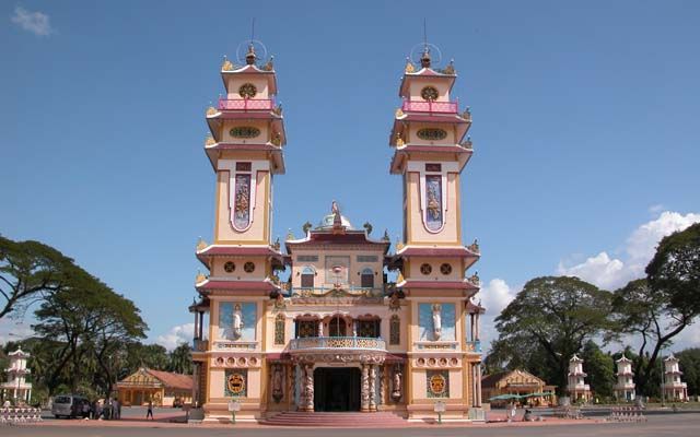 Tòa Thánh Tây Ninh - Lý Thường Kiệt ở Tây Ninh