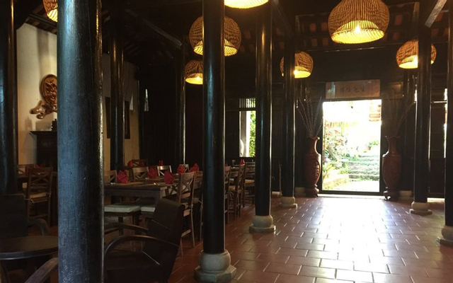 Barza Cafe & Restaurant - Trần Phú ở Quảng Nam