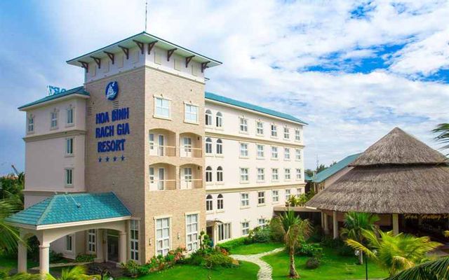 Hòa Bình Rạch Giá Resort ở Kiên Giang