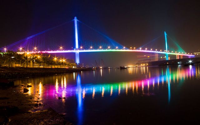Cầu Bãi Cháy ở Quảng Ninh