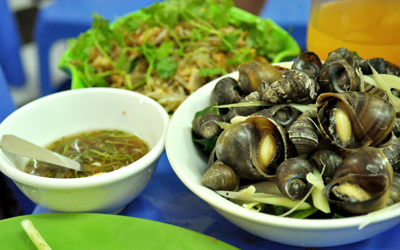Ốc Cô Oanh - Cầu Gỗ Ở Quận Hoàn Kiếm, Hà Nội | Foody.Vn