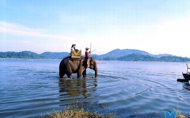 Hồ Lăk ở Đắk Lắk