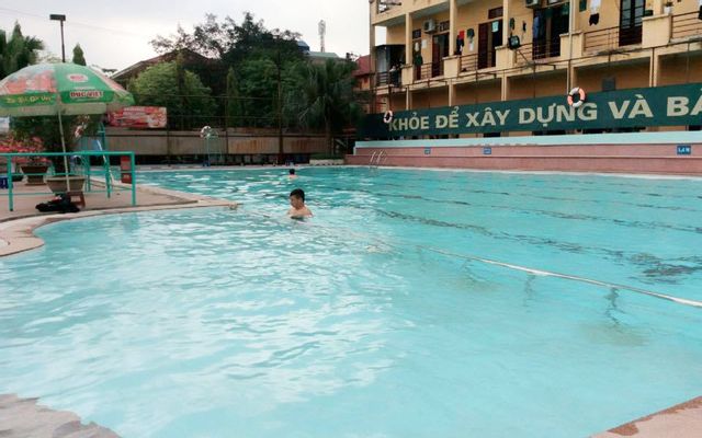 Bể Bơi Tăng Thiết Giáp ở Hà Nội