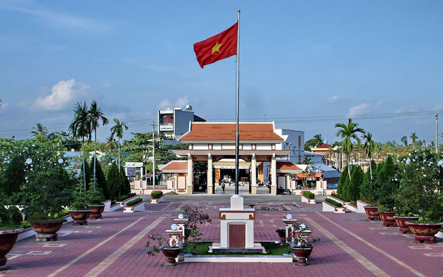 Khu Tưởng Niệm Cố Chủ Tịch Phạm Hùng ở Vĩnh Long