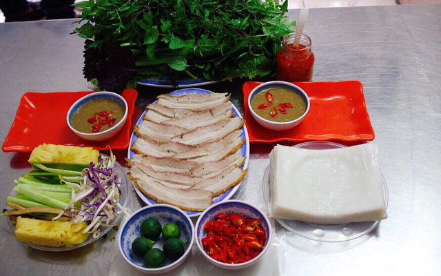 Gạch Quán - Bánh Tráng Cuốn Thịt Heo ở Hà Nội