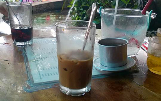 Hương Cafe - Hồ Đền Lừ ở Hà Nội
