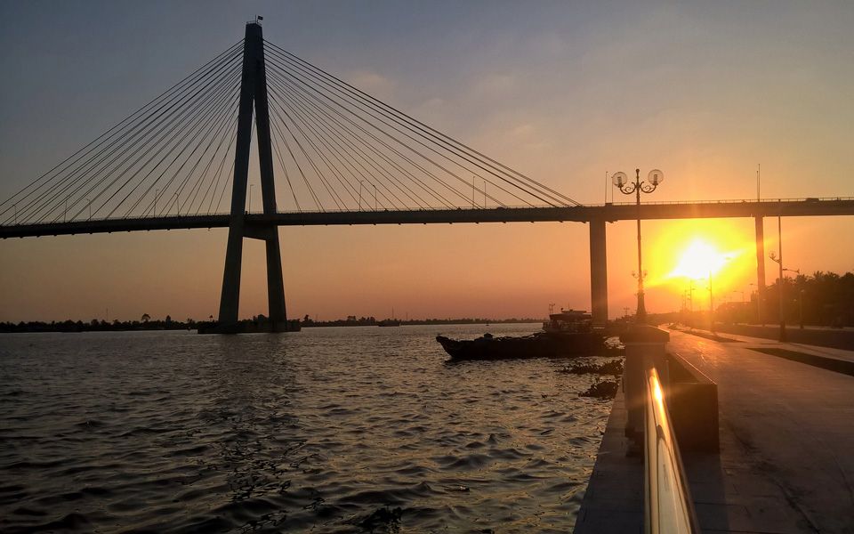 Cầu Rạch Miễu ở Thành Phố Mỹ Tho, Tiền Giang | Foody.vn