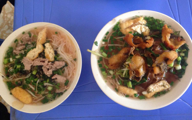 Bún, Miến & Bánh Đa Cua - Triều Khúc ở Hà Nội