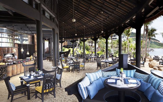 Barefoot Restaurant - InterContinental Resort ở Đà Nẵng
