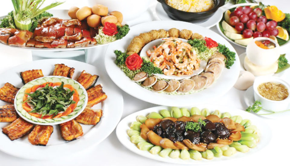 Nhà hàng Ngon 3 Miền tại Qui Nhơn, Bình Định là điểm đến lý tưởng cho những ai yêu thích ẩm thực Việt Nam. Hãy cùng khám phá những món ăn đặc sắc từ ba miền đất nước và cảm nhận được vị đẹp và tinh hoa của những món ăn này.
