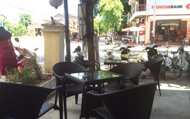 Retreat Cafe & Restaurant - Trần Hưng Đạo ở Quảng Nam