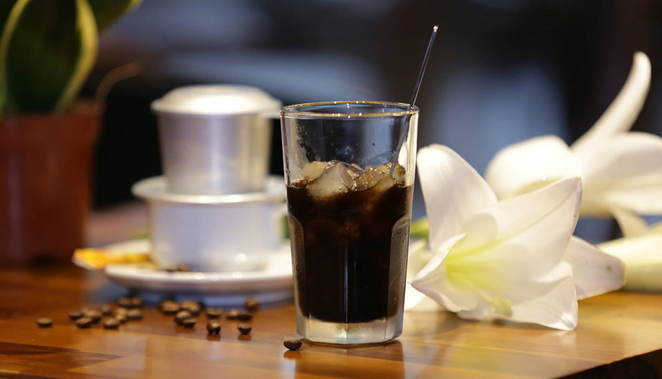 Tick Tack Coffee - tách cà phê tươi ngon đến từng giọt. Đẹp hơn, ngon hơn và sảng khoái hơn với thương hiệu cafe số 1 tại Việt Nam. Click để khám phá hình ảnh cực kỳ quyến rũ của những tách cà phê đầy lôi cuốn.